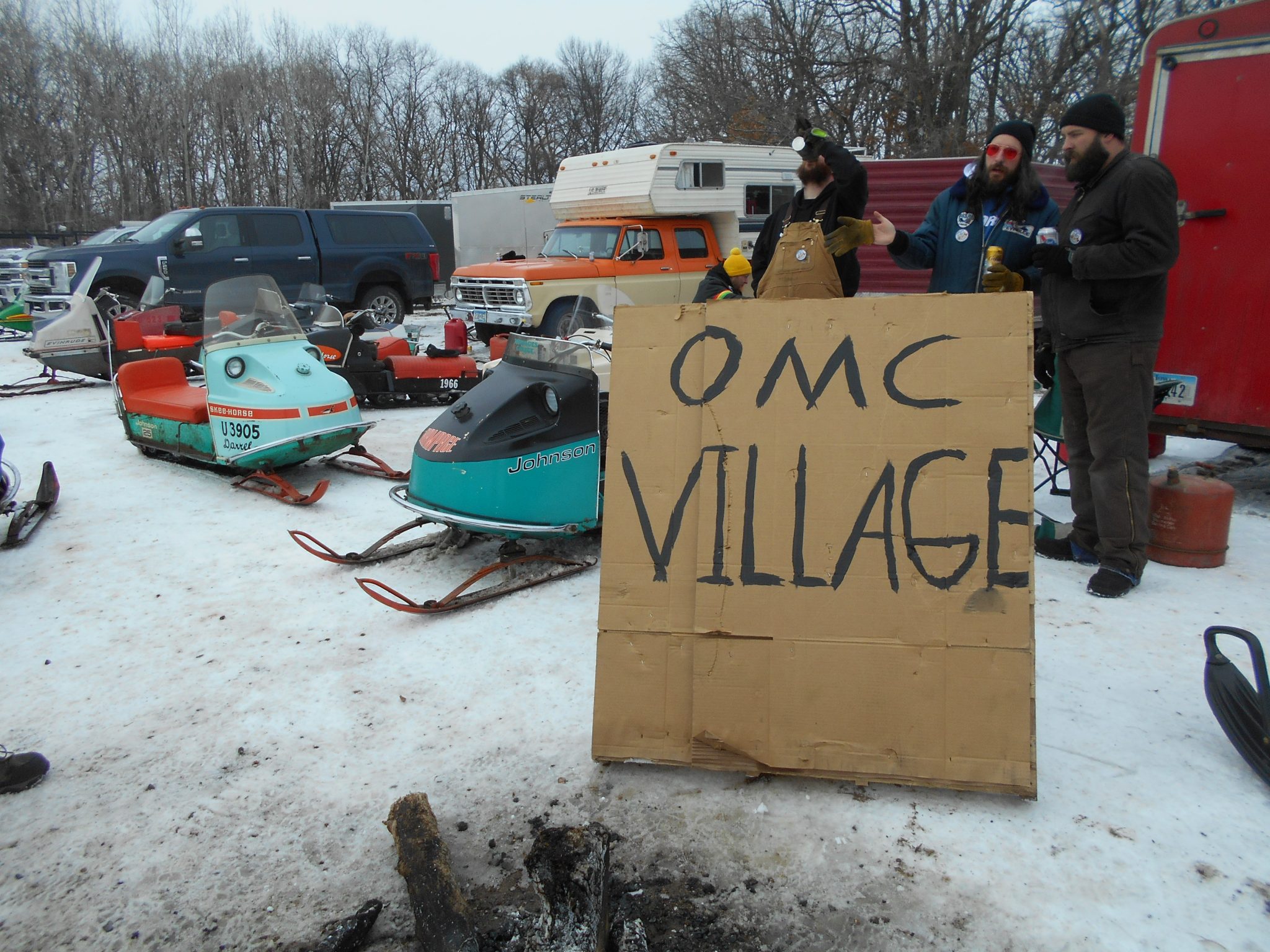 Midwest RideIn Photos Images from the Elk River Snowmobile Show